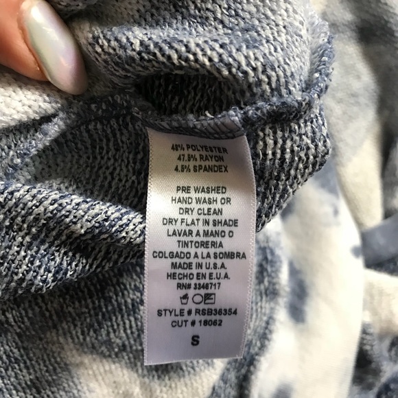 Tranquille Star  Cold-shoulder Sweater Small - Picture 4 of 5